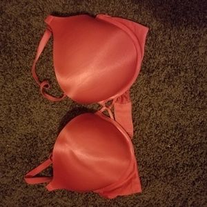 VS miraculous plunge bra